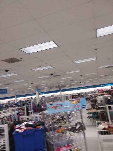 Clothing Store «Ross Dress for Less», reviews and photos, 1023 Edwards Ferry Rd NE, Leesburg, VA 20176, USA