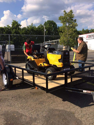 Home Improvement Store «Tractor Supply Co.», reviews and photos, 154 Vestal Pkwy W, Vestal, NY 13850, USA