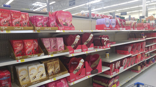 Department Store «Walmart Supercenter», reviews and photos, 3002 Stacy Allison Way, Woodburn, OR 97071, USA