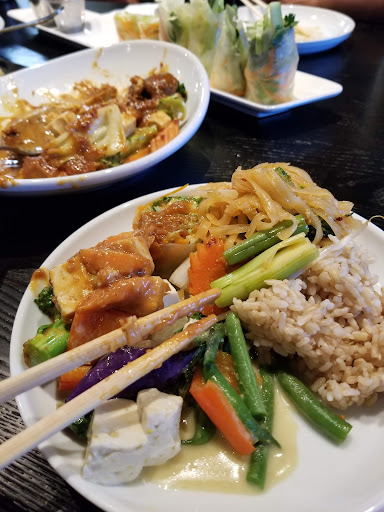 Shopping Mall «Vacaville Commons Shopping Center», reviews and photos, 2098 Harbison Dr, Vacaville, CA 95687, USA