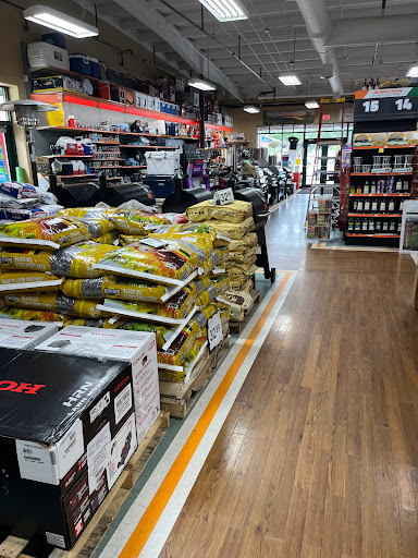 Hardware Store «Aubuchon Hardware», reviews and photos, 38 NH-25, Meredith, NH 03253, USA