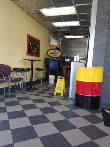 Oil Change Service «Lightning Lube Columbia, LLC», reviews and photos, 1211 S Main St, Columbia, TN 38401, USA