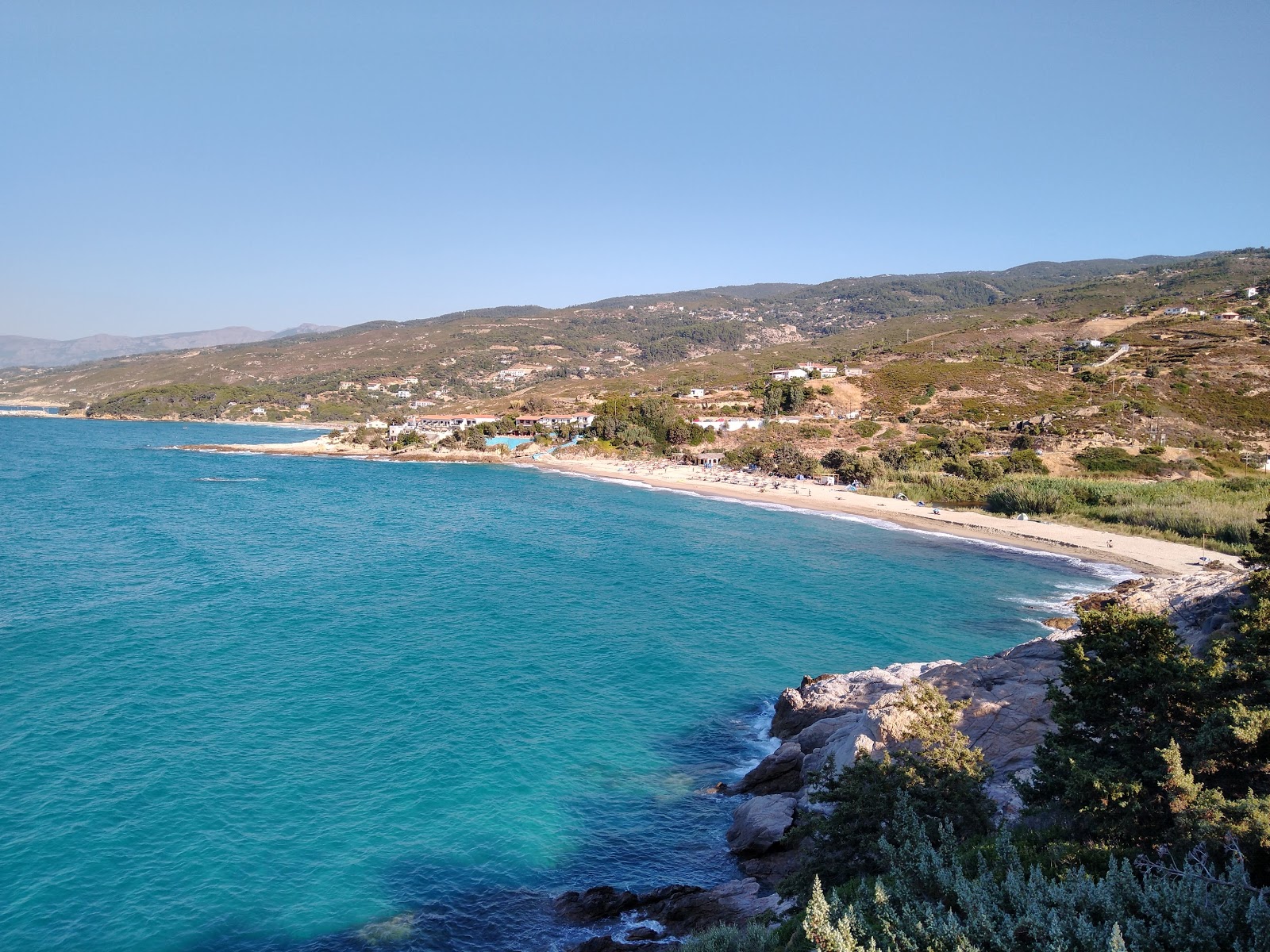 Foto von Paralia Armenistis mit beiger sand Oberfläche