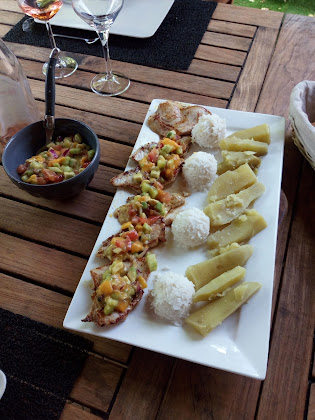 Plats et boissons Chambre d'hôtes Les Troglos / Les Caves 49700 Tuffalun