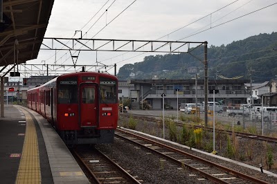 タイムズ亀川駅前