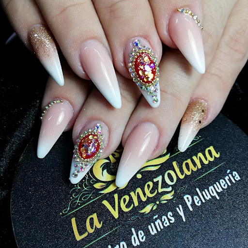 Semi-permanent nails Bucaramanga