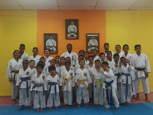 Escuela De Karate Dojo Kenkyo S.K.I.F. Panama