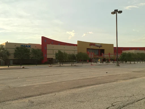 Movie Theater «AMC Oakview Plaza 24», reviews and photos, 3555 S 140th