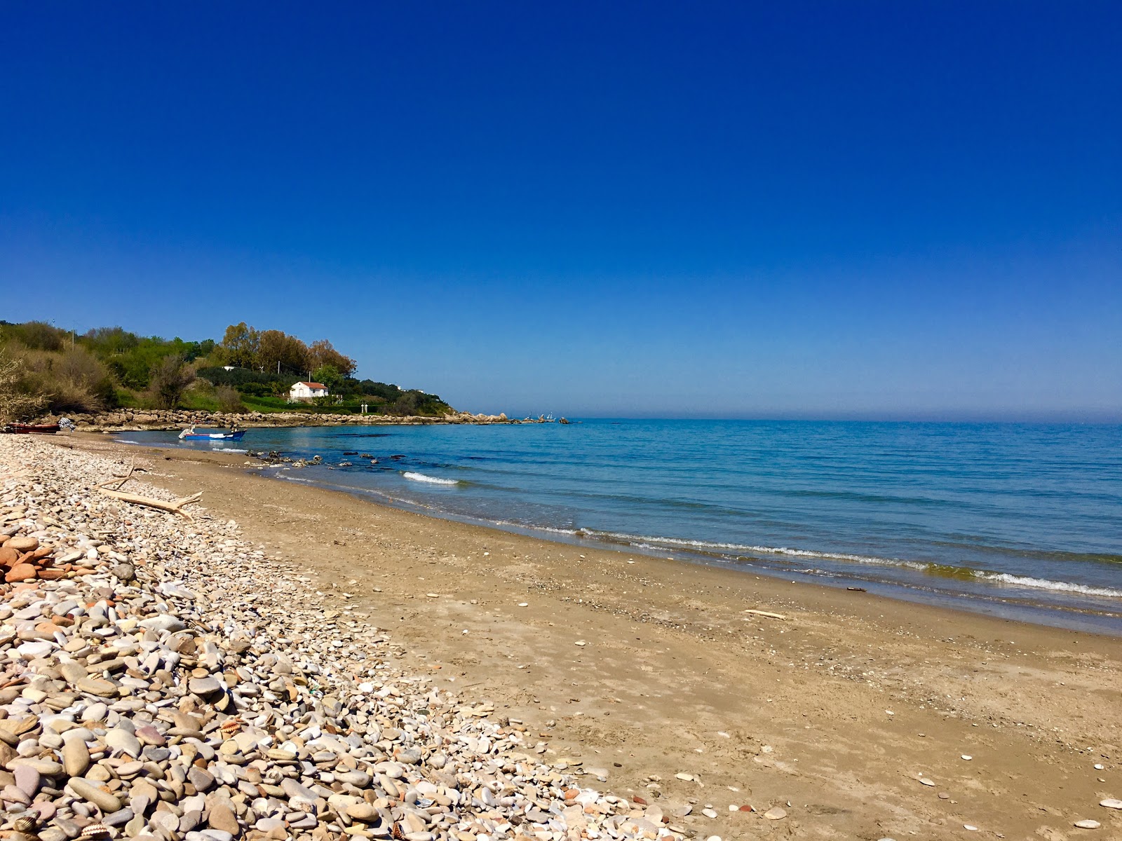 Fotografie cu Scogliera di Casarza cu golfuri mici