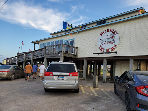 Bar & Grill «Sharkies On The Beach Bar & Grill», reviews and photos, 10 Surf Dr, Surfside Beach, TX 77541, USA