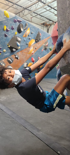 Rock Climbing Gym «Hangar 18 Indoor Climbing Gym - Rancho Cucamonga», reviews and photos, 9004 Hyssop Dr, Rancho Cucamonga, CA 91730, USA