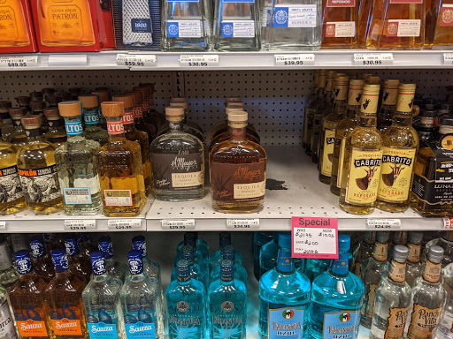 Liquor Store «North Salem Beverage», reviews and photos, 2829 Lancaster Dr NE, Salem, OR 97305, USA