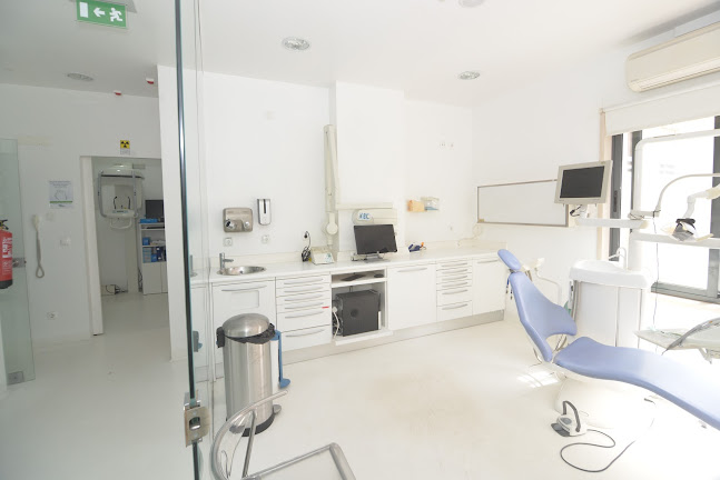 Clinica ORAL 360 Implantology Center - Dentista