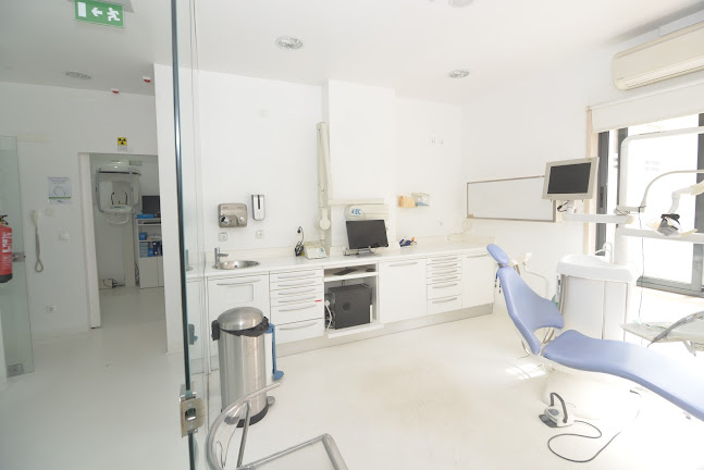 Clinica ORAL 360 Implantology Center - Dentista