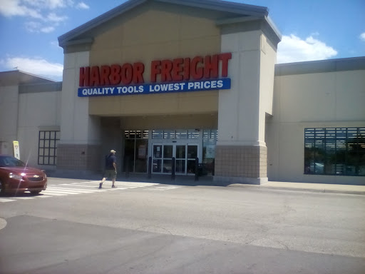 Hardware Store «Harbor Freight Tools», reviews and photos, 45150 Utica Park Blvd, Utica, MI 48315, USA