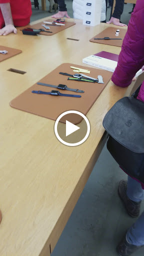 Computer Store «Apple Greenwich Avenue», reviews and photos, 356 Greenwich Ave, Greenwich, CT 06830, USA