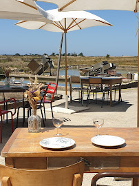 Atmosphère du Bar-restaurant à huîtres Cabane du Boutillon à Ars-en-Ré - n°5