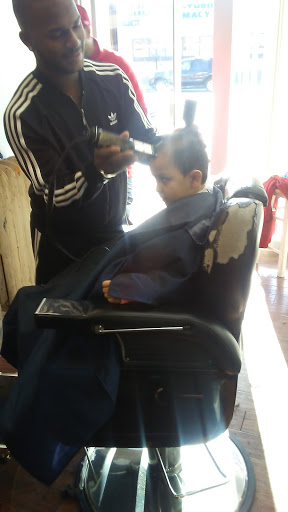 Beauty Salon «Guys & Dolls Hair Salon Inc», reviews and photos, 3577 E Tremont Ave, Bronx, NY 10465, USA