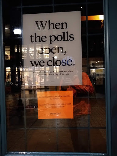 Clothing Store «Patagonia Boston», reviews and photos, 346 Newbury St, Boston, MA 02115, USA