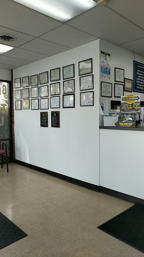Auto Repair Shop «Premier Auto Clinic», reviews and photos, 413 E Diamond Ave, Gaithersburg, MD 20877, USA