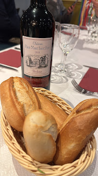 Baguette du Restaurant français Chez Edouard à Paris - n°10