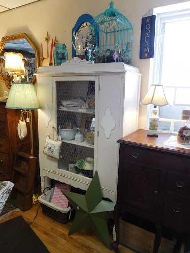 Antique Store «Antiques & Rusty Relics», reviews and photos, 3570 Fancher Rd, Holley, NY 14470, USA