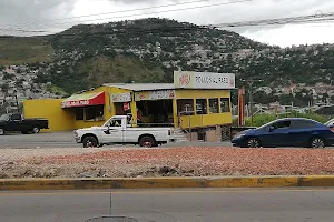 Pollos Al Paso image