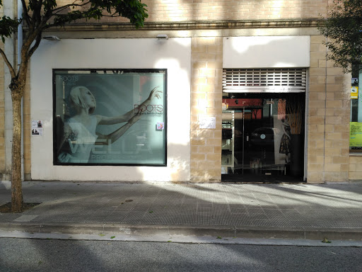 Información y opiniones sobre Peluqueria Roots de Zizur Mayor