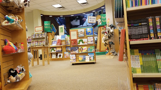 Book Store «Barnes & Noble Booksellers Baton Rouge», reviews and photos, 2590 Citiplace Ct, Baton Rouge, LA 70808, USA