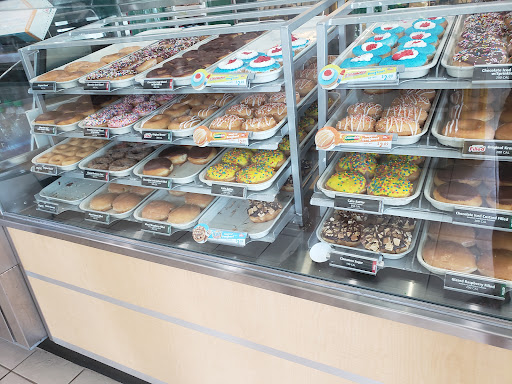 Donut Shop «Krispy Kreme», reviews and photos, 2401 Battleground Ave, Greensboro, NC 27408, USA