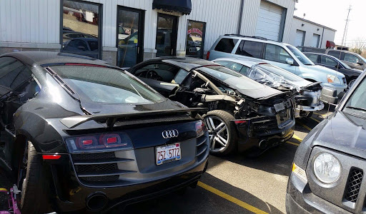 Auto Body Shop «Ultimate Paint Shop», reviews and photos, 28865 Nagel Ct, Lake Bluff, IL 60044, USA