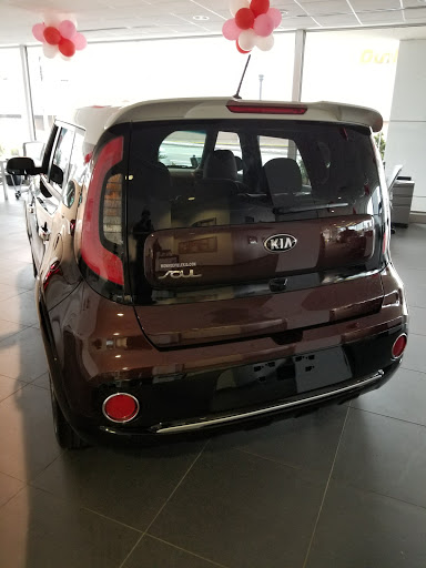 Kia Dealer «Monroeville Kia», reviews and photos, 3721 William Penn Hwy, Monroeville, PA 15146, USA