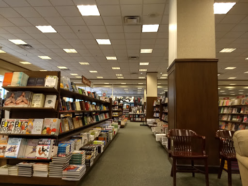 Book Store «Barnes & Noble», reviews and photos, 11500 Financial Centre Pkwy, Little Rock, AR 72211, USA