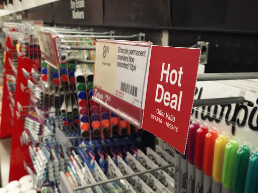 Office Supply Store «Staples», reviews and photos, 13653 Lee Jackson Memorial Hwy, Chantilly, VA 20151, USA