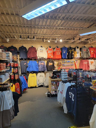 Sportswear Store «Rally House Brentwood», reviews and photos, 1120 S Brentwood Blvd, Richmond Heights, MO 63117, USA