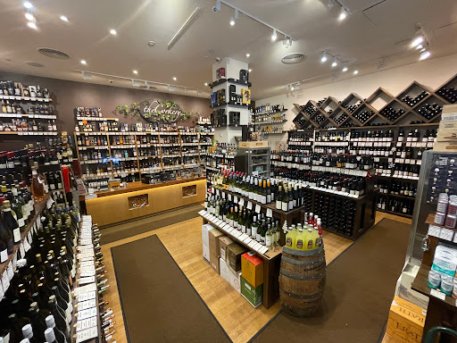 Liquor Store «The Corkery Wine & Spirits», reviews and photos, 15 Bridge St, New York, NY 10004, USA