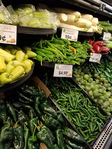 Grocery Store «Shop & Save Market», reviews and photos, 518 Metropolitan Way, Des Plaines, IL 60016, USA