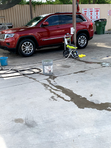 Monas car wash en Balch Springs