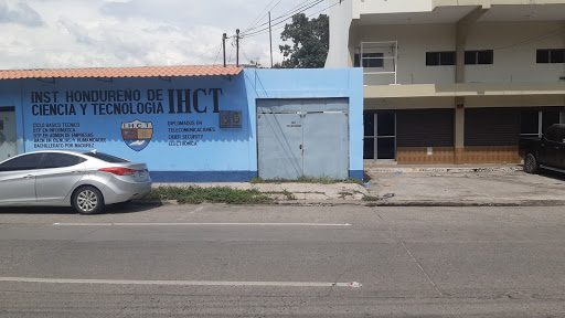 Electricistas de coches en San Pedro Sula