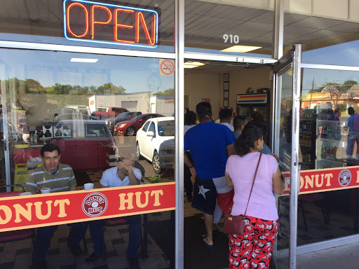 Donut Shop «Donut Hut», reviews and photos, 910 E Grauwyler Rd, Irving, TX 75061, USA