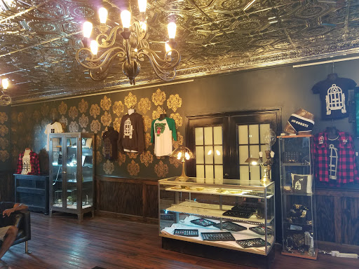 Tattoo Shop «No Egrets Tattoo Studios», reviews and photos, 1128 College St, Clarksville, TN 37040, USA