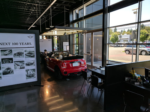 Used Car Dealer «MINI of Portland», reviews and photos, 9134 SW Canyon Rd, Portland, OR 97225, USA