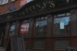 Tony's Bar London image