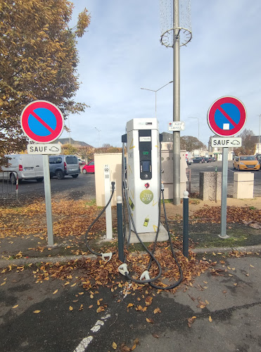 Borne de recharge de véhicules électriques Alterbase Séolis Charging Station Thouars