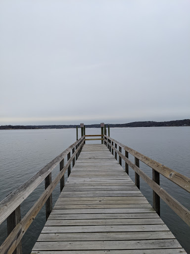 Park «West Harbor Beach Memorial Park - Village Of Bayville», reviews and photos, 10 West Harbour Drive, Bayville, NY 11709, USA