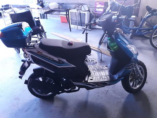 Motorcycle Repair Shop «The Werkes Motorcycle Shop», reviews and photos, 1475 Brentwood St, Denver, CO 80214, USA