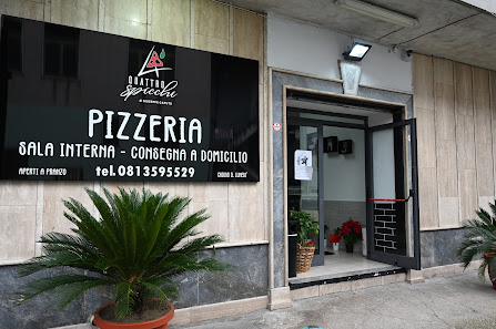 Quattro Spicchi Pizzeria Via Roma, 6/8, 80030 Tufino NA, Italia
