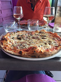 Plats et boissons du Pizzeria Pizzéria Chez Juny à Les Achards - n°2