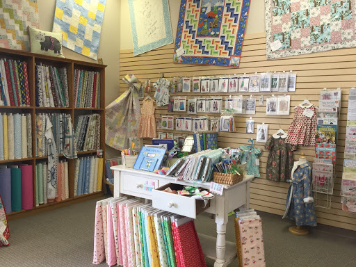 Fabric Store «Prairie Point Quilt & Fabric Shop», reviews and photos, 11950 Shawnee Mission Pkwy, Shawnee, KS 66216, USA