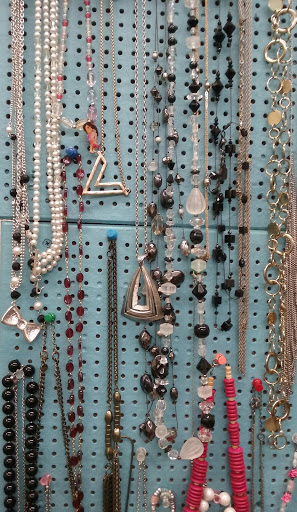 Thrift Store «Nearly New Shop», reviews and photos, 4710 NE Vivion Rd, Kansas City, MO 64119, USA